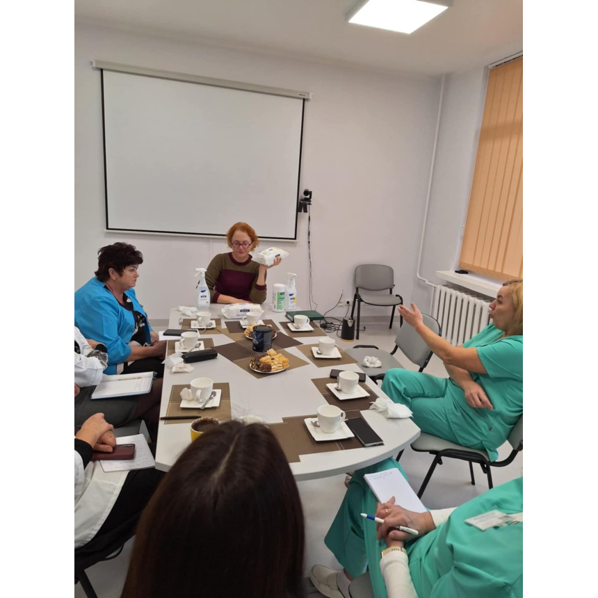 Vyko teoriniai ir praktiniai mokymai apie dezinfekcines medžiagas